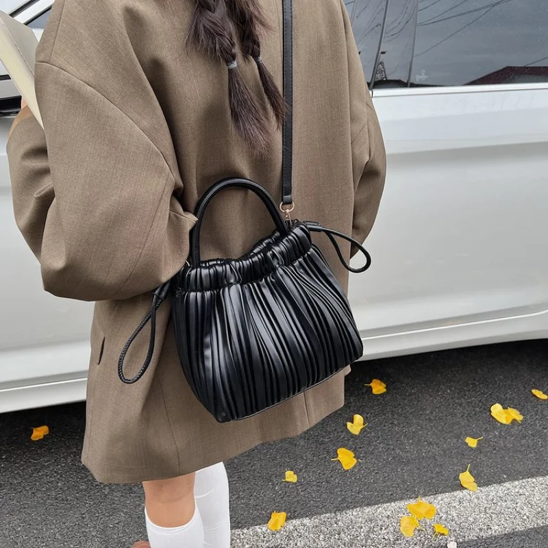 

Женская большая сумка-тоут с внутренними карманами, холст, организованная, подходит для работы, офиса и путешествий.