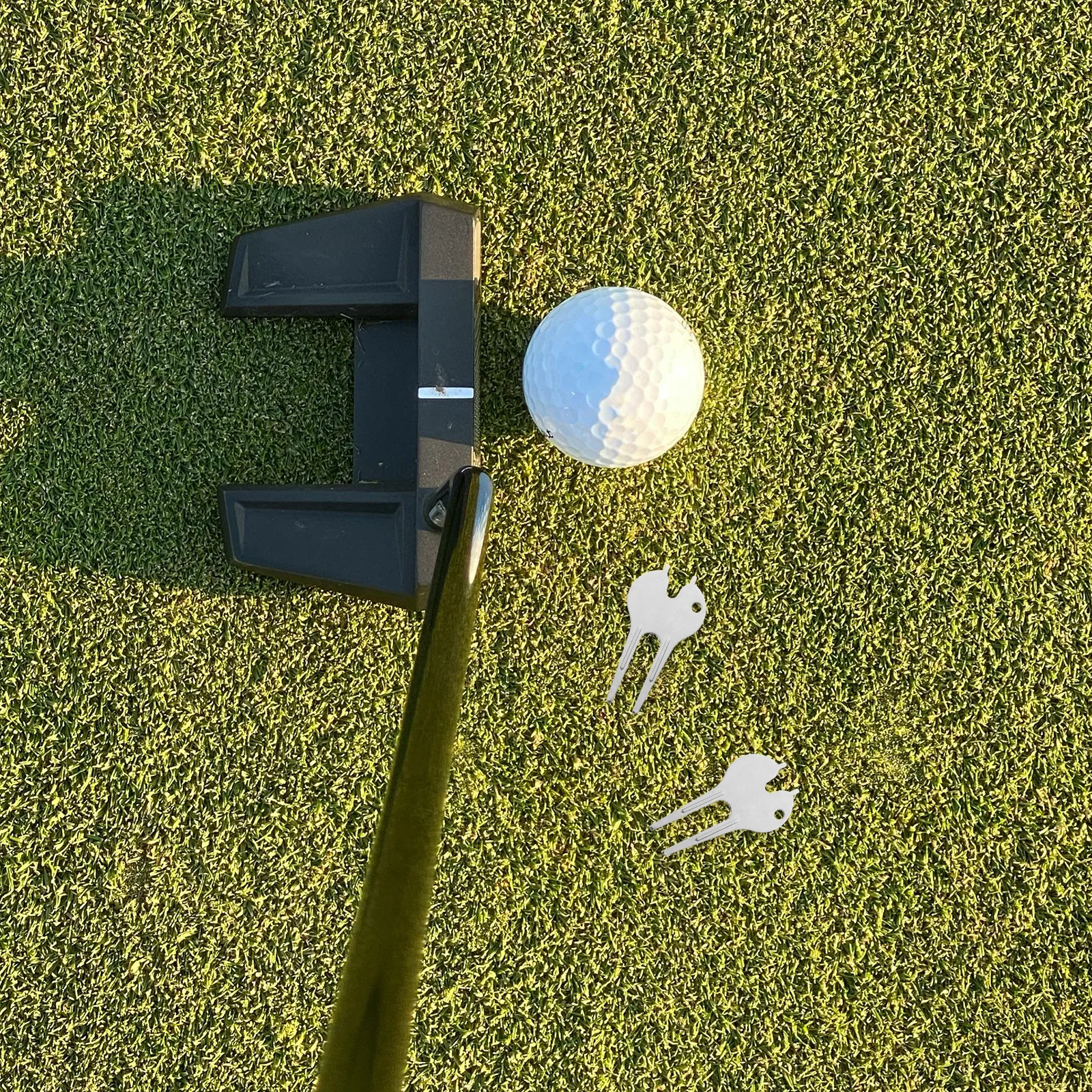 1 زوج سبائك الزنك جولف الأخضر شوكة مقبض مريح Divot أداة المحمولة اكسسوارات العشب إصلاح الملعب علامة تحديد