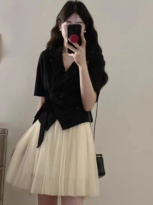 

Faionable Bla ort Sve Top And A-Line Skirt Two-Piece Set V-Ne Ele Summer Outfit High-End Sensation Ensemble