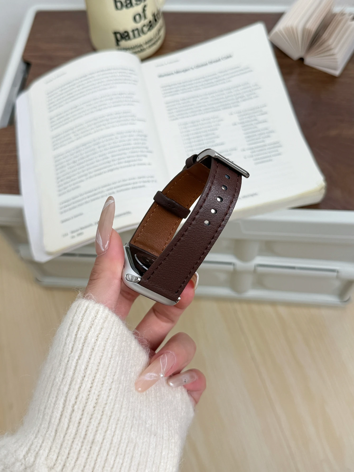 حلقة جلدية لسوار ساعة أبل للنساء سلسلة الترا 11/10/9/8/7/6 38 مللي متر 40 مللي متر 41 مللي متر 42 مللي متر 44 مللي متر 45 مللي متر 46 مللي متر حزام