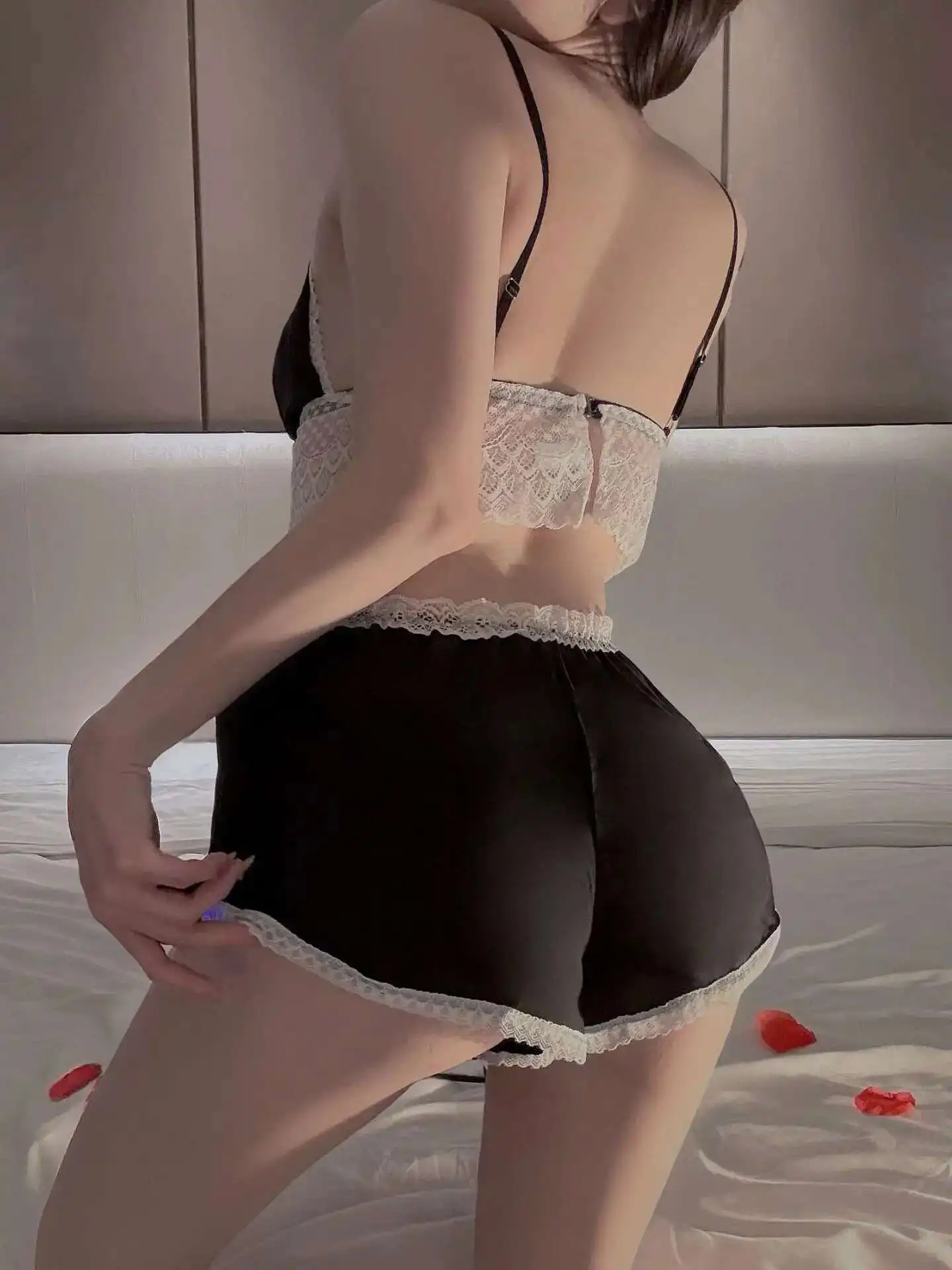 Cat's New Milk Sexy Deep V Chest Cushion Stretch Slimming Strap Top Pure Desire Split Shorts Two Piece Set Fashion A51E