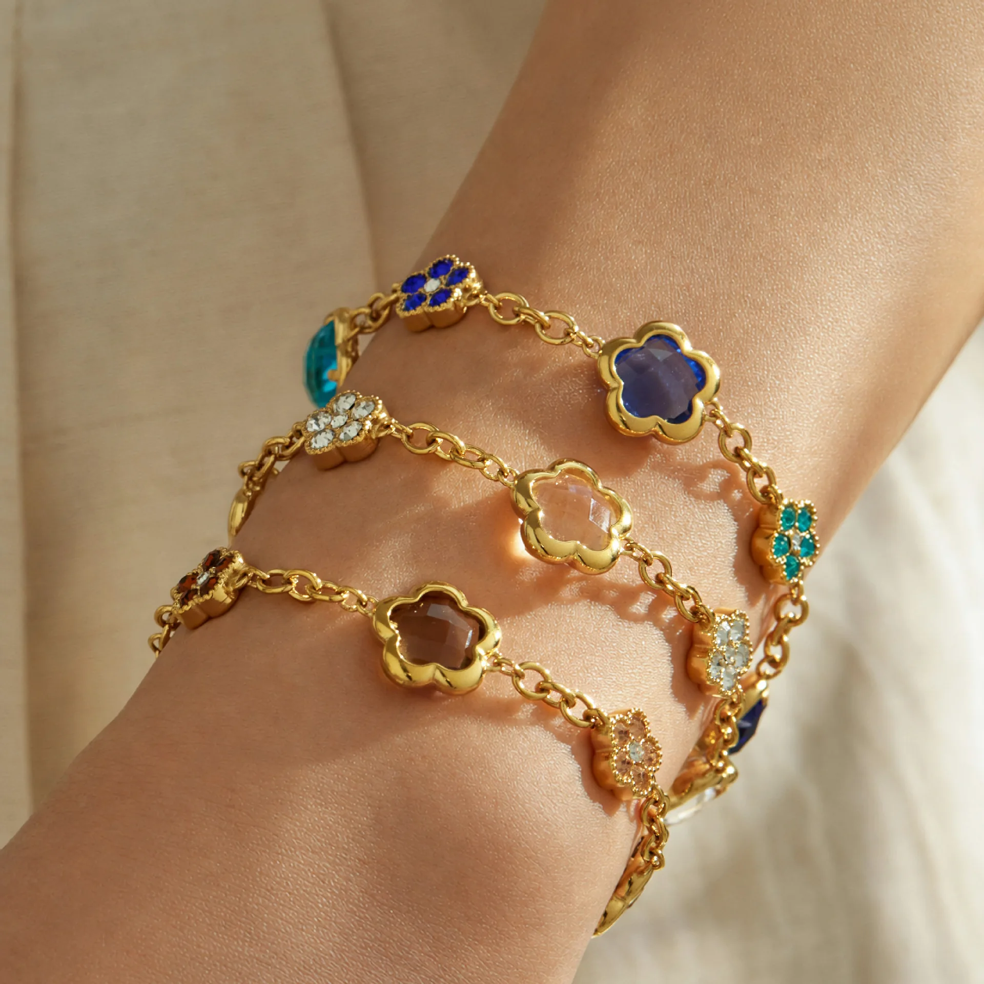 Funkelndes Facettiertes Glasstein-Armband Blumen-Armbänder Edelstahl-Kettenarmband 18k Vergoldete Armbänder für Frauen – Detail 2