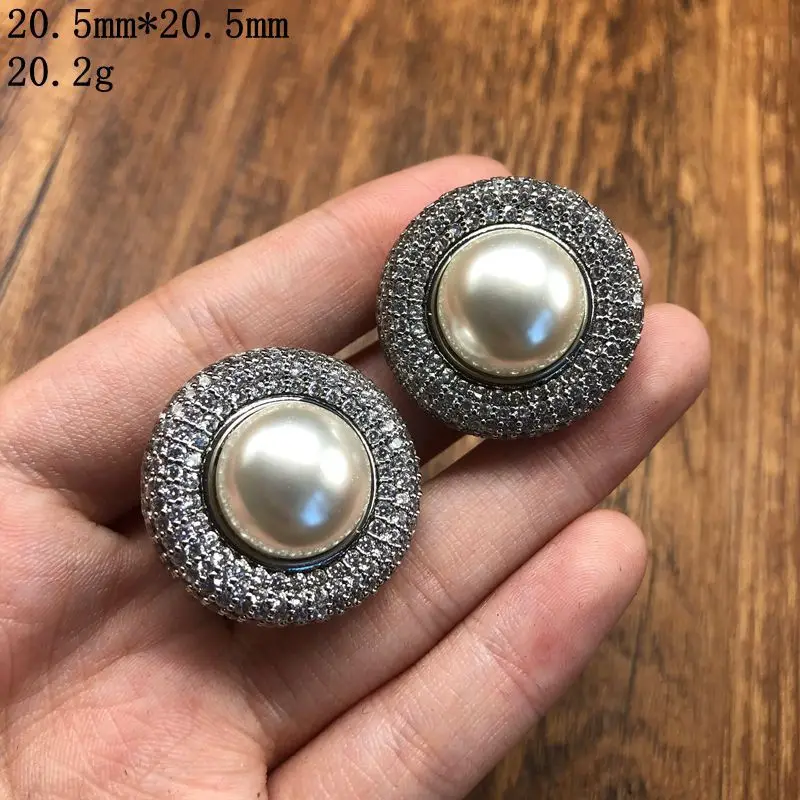 pendientes-de-moda-con-incrustaciones-de-perlas-y-circonitas-material-de-cobre-pendientes-retro-exquisitos
