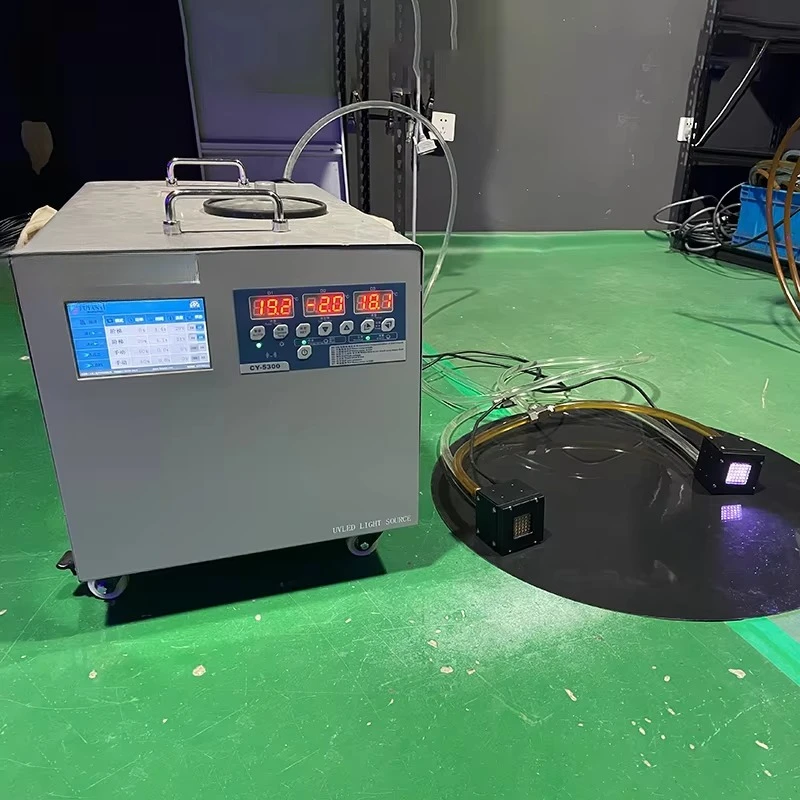 المكونات الأساسية PLC لنظام المعالجة الصناعية بالأشعة فوق البنفسجية LED عالي الكثافة ومبرد بالماء