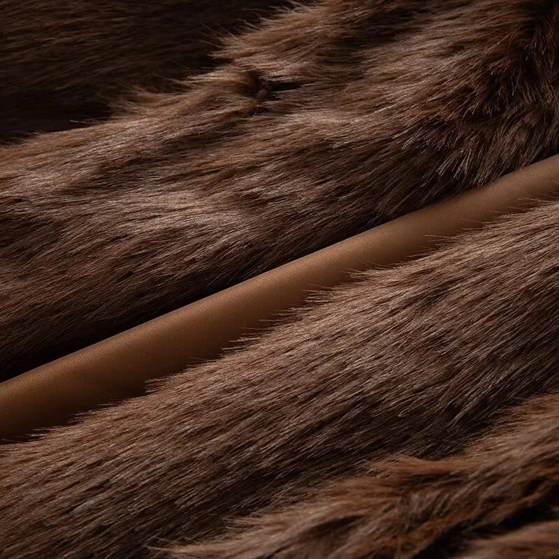 2025 가을 신상 여성 패션, 다용도 인조 모피 효과의 큰 라펠 코트.