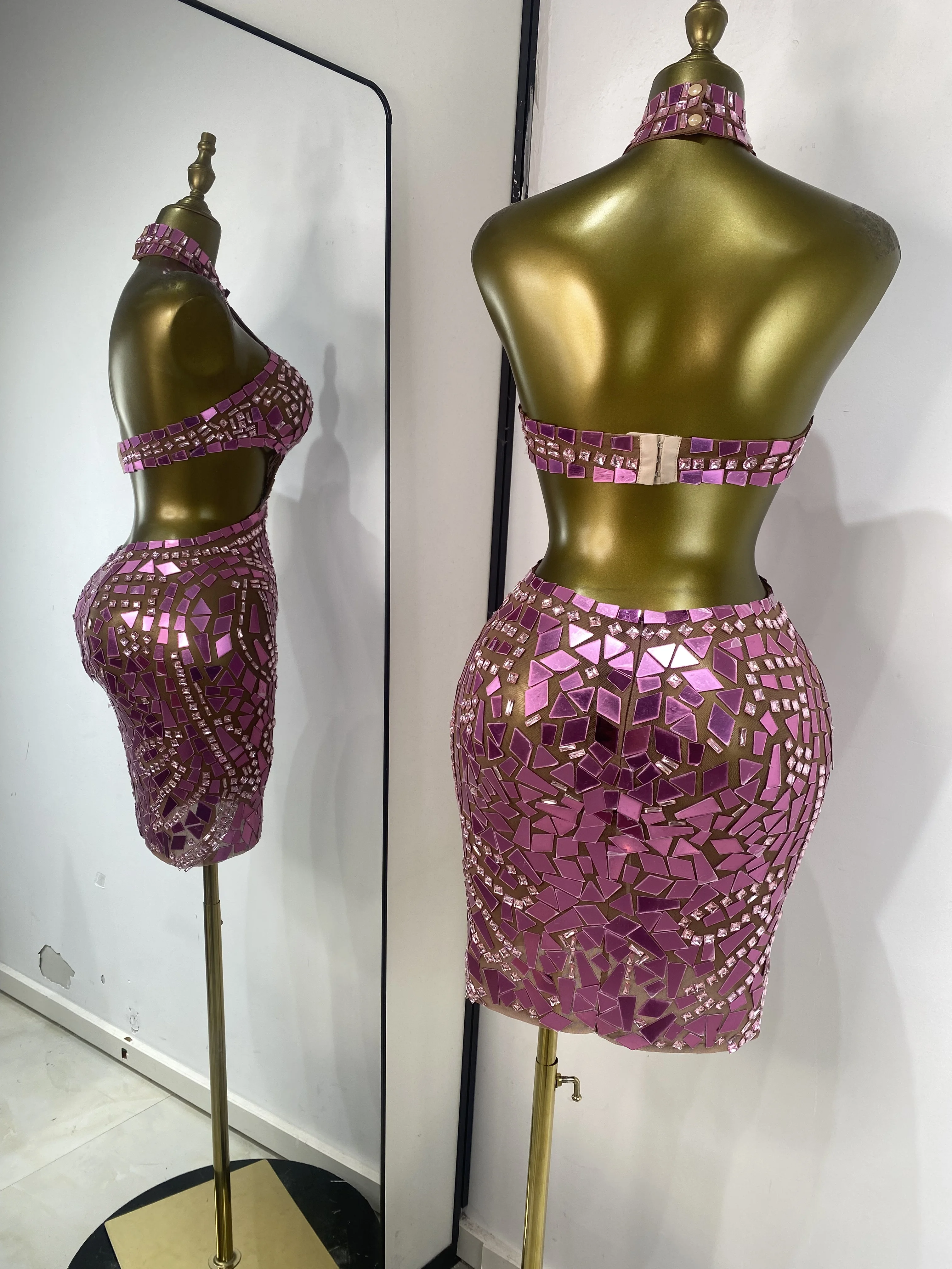 반짝이는 핑크 플렉시글라스 꽃잎 모양 라인스톤 메쉬 바디콘 미니 드레스 섹시한 홀터 컷아웃 Y2K 이브닝 클럽 파티 드레스 도매