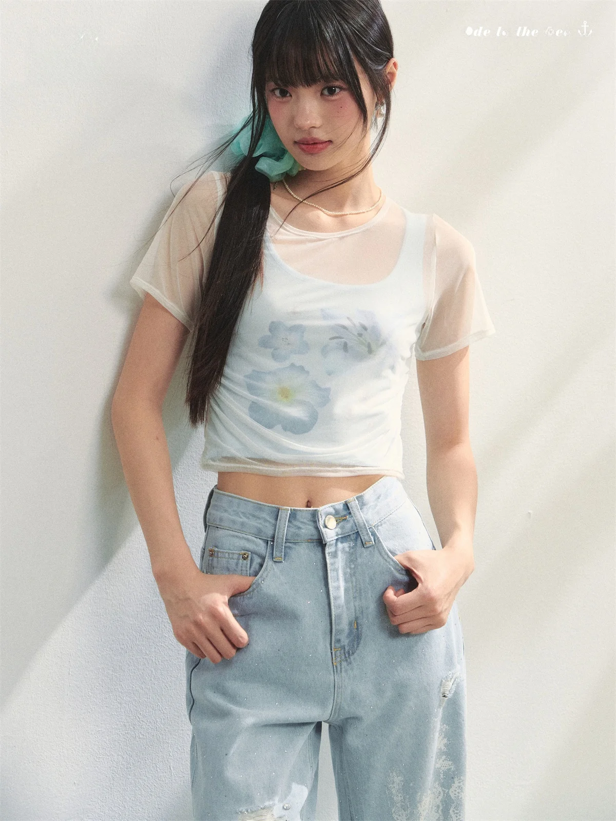 

AsGony Blue Floral Print Crop Top And Vest Set Casual Style round Neck Short Sleeve T-Shirt Fun Two-Piece Women's Fashion Outfit