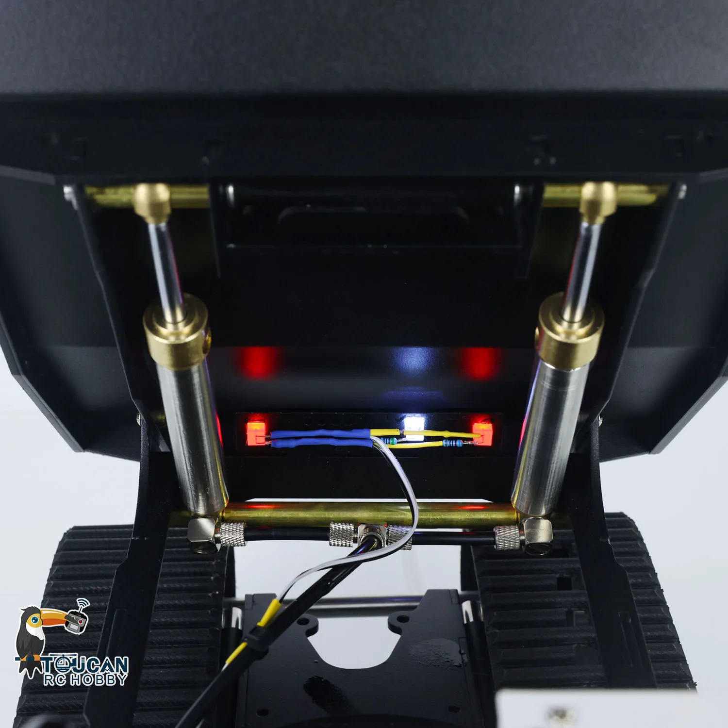 

US Sale Metal 1/14 RC Hydraulic Crawler Dump Truck T14R Radio Control Tracked Tipper RTR Construction Vehicle ST8