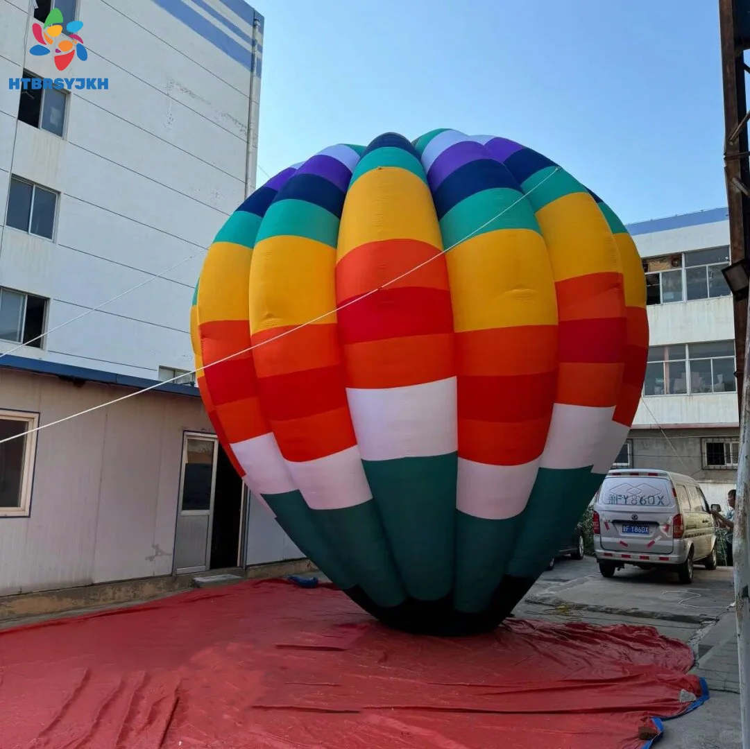 Aufblasbare Heißluftballons mit Gebläsern, dekorative Requisiten für große Quadratveranstaltungen im Freien, Grasland, malerischer Bereich