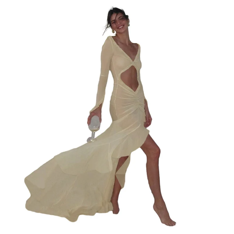 ヨーロッパとアメリカの夏の婦人服向け、Vネック、シースルー、セクシーなL字型カットアウトとプリーツレースの新作ドレス