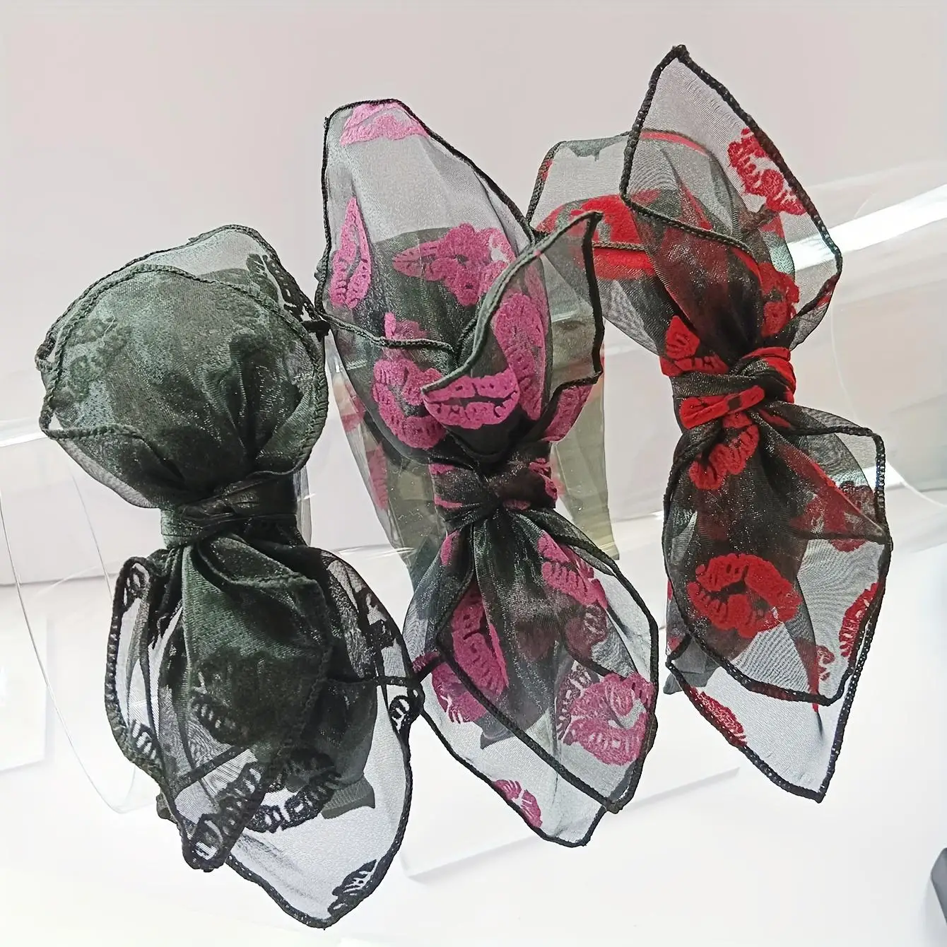 1 buah ikat kepala grafis bermotif bibir tidak beraturan wanita kepala lebar elegan dan bergaya, cocok untuk pesta sehari-hari atau mengambil foto