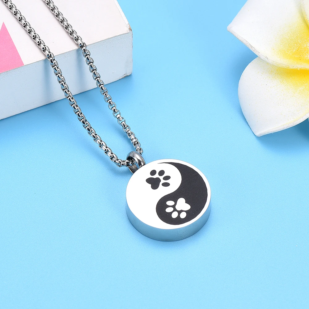 Cremation Urn Necklace Round With Pet Paw Locket Pendant For Dog/Cat Ashes Memorial Necklace Keepsake Jewelry Customize