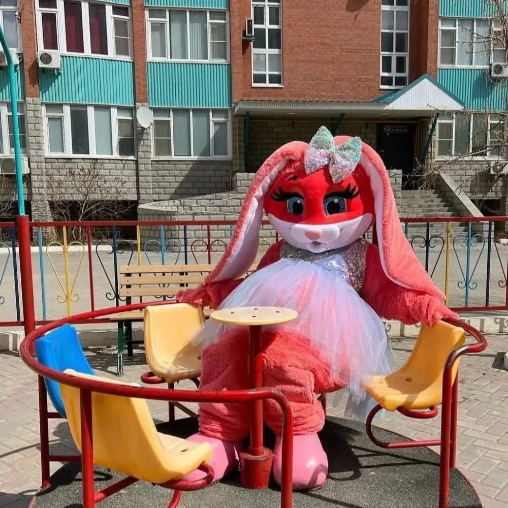 

Костюм-маскот Красный Кролик: Мультяшный персонаж, ходячая кукла, наряд для Хэллоуина, Рождества, маскарадных вечеринок