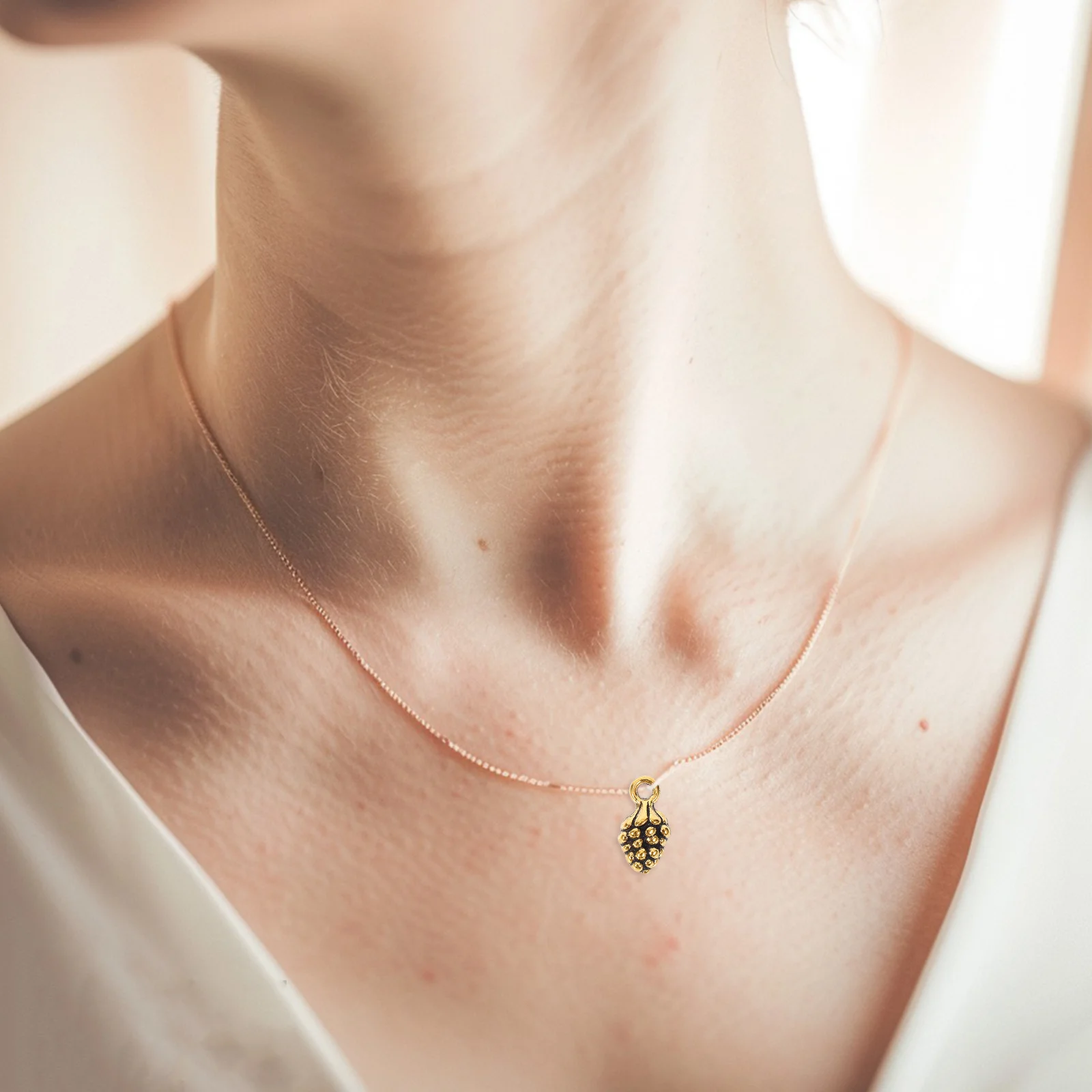 

100Pcs Retro Alloy Jewelry Pendant DIY Accessories Pine Cone Shape Necklace Bracelet Creative Gifts Pendant Charms