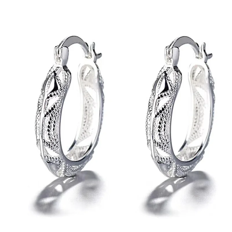 Exquisite Fashion Hoop Earrings for Women Simple Personality Silver Color Metal Carving Hollow Pattern Earrings