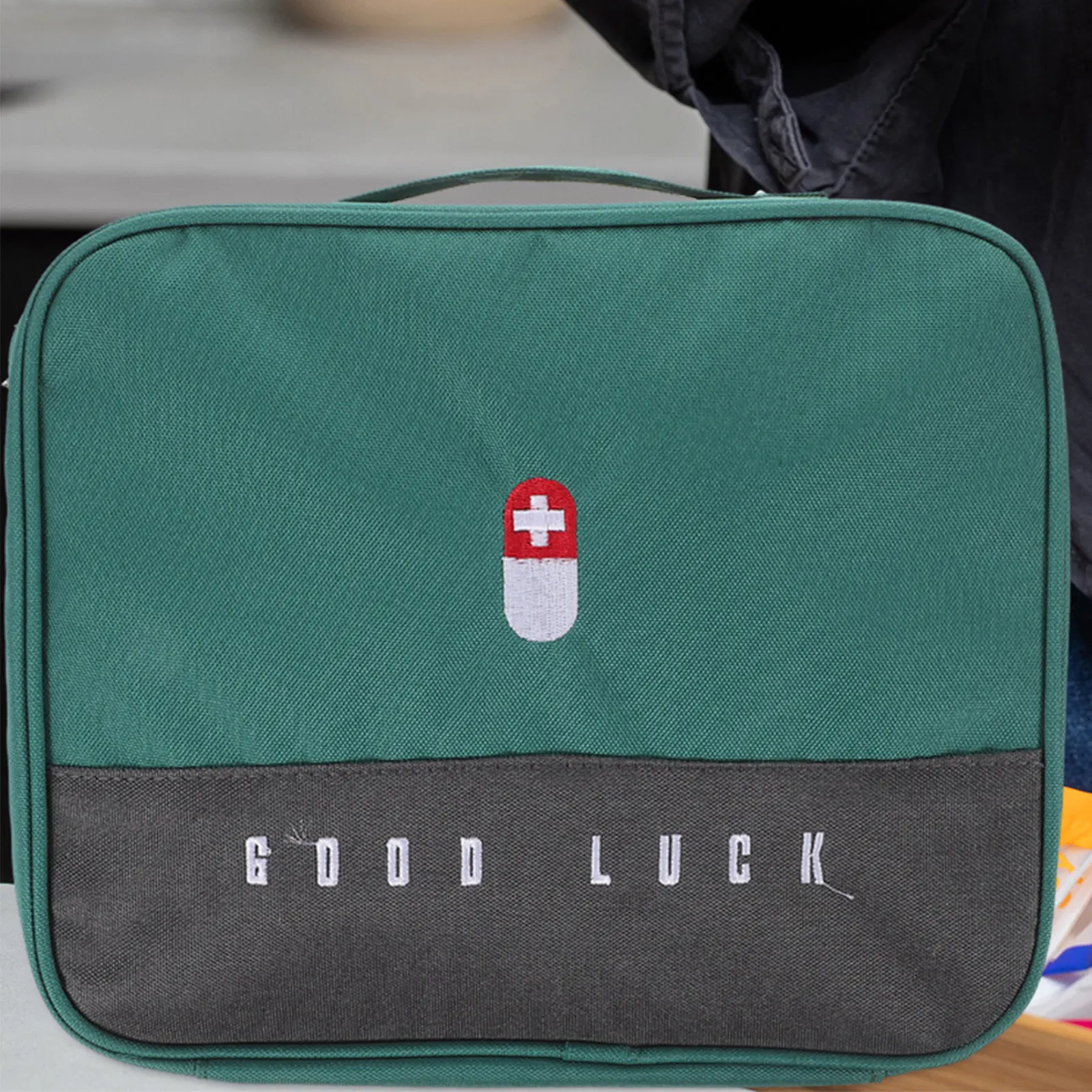 Multi-Purpose Portable Medicine Storage Bag Oxford Cloth Waterproof Large Capacity Multi-Grid Organizer for Family Outdoor