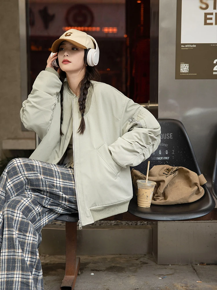 

Утепленная зимняя куртка-бомбер свободного кроя из хлопка, корейская версия, укороченная, бежевая, для стройности, с эффектом объема