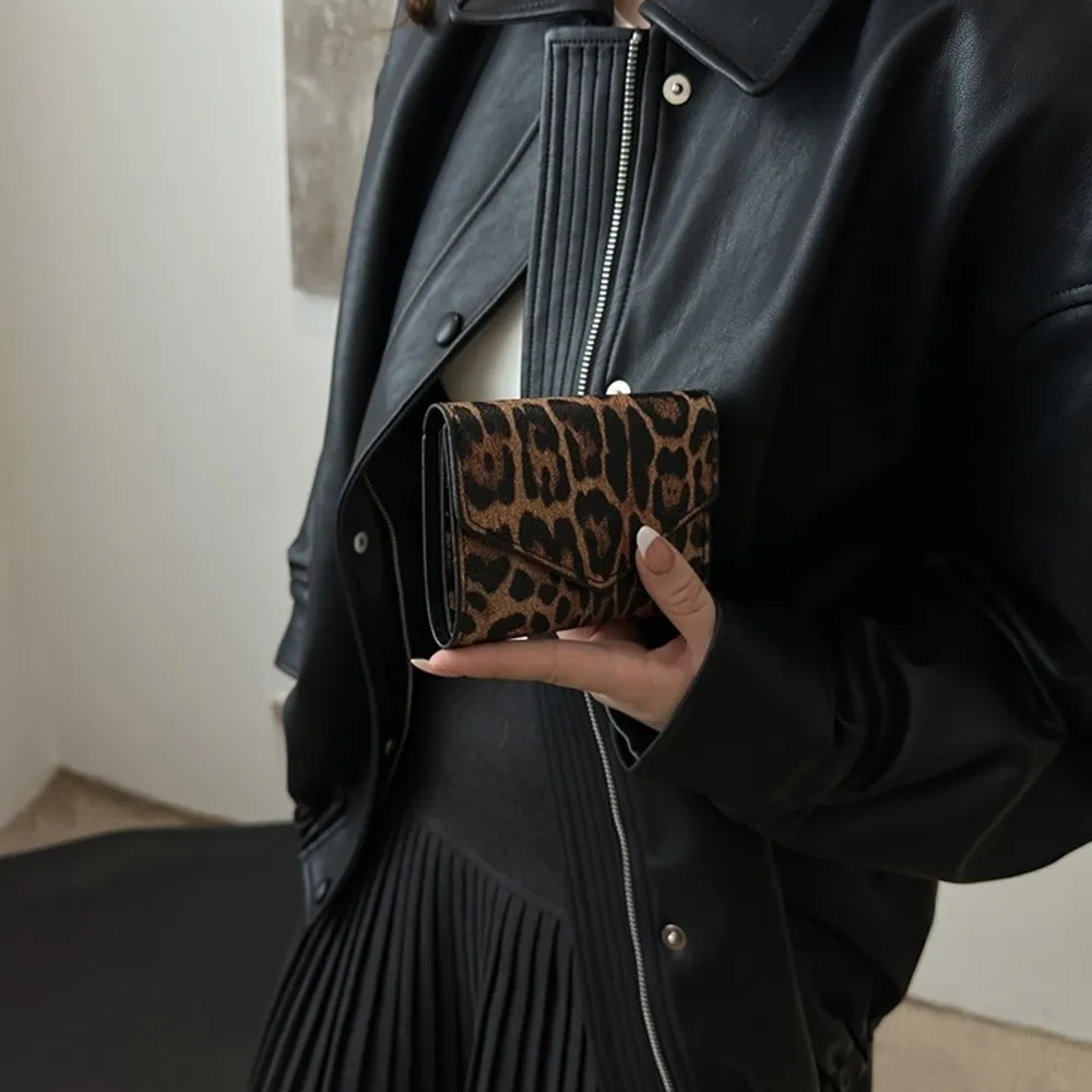 Mini Elegancki Portfelik w Leoparda Krótki Koreański Styl Etui na Karty Kopertówka Torebka Portmonetka na Monety Damska Skóra PU