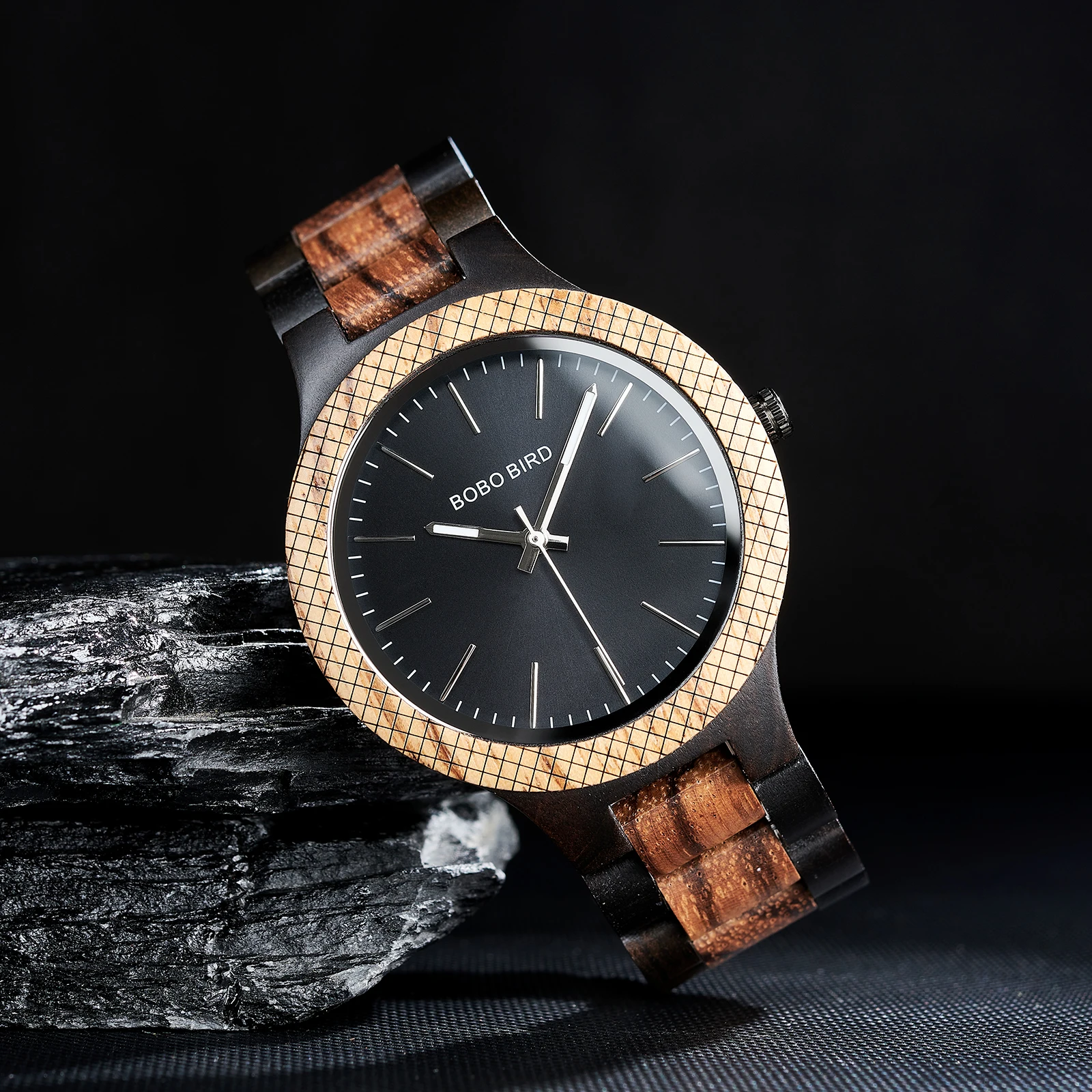 

BOBO BIRD Men Watch Black Gold Dial Personalized Wooden Quartz Watch Night Vision Pointer Customize reloj hombre Dropshipping