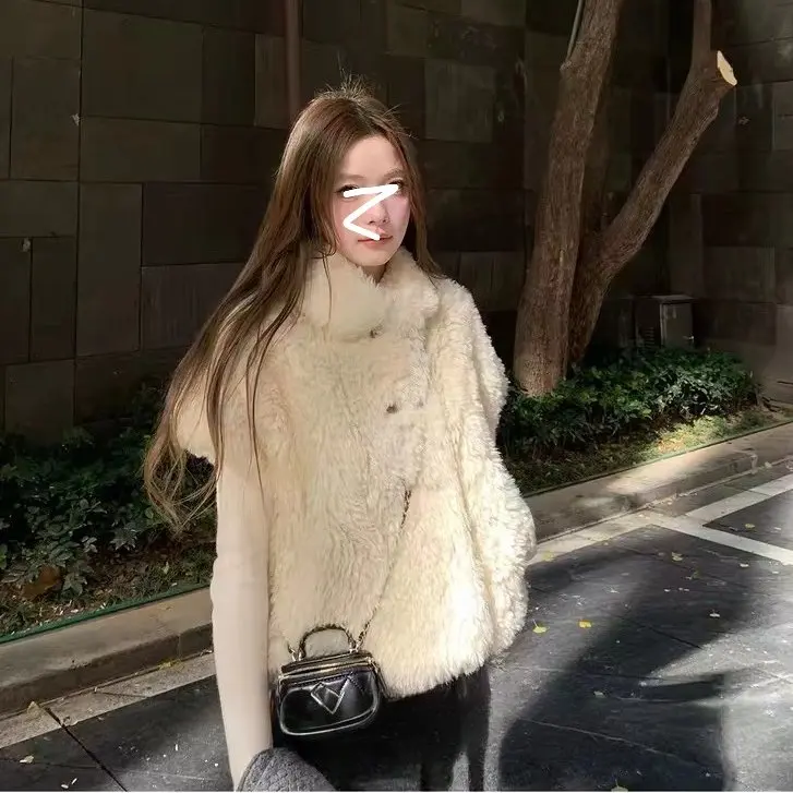 Autumn Winter New Style Women's Lamb Fur Short Vest Integrated Eco-friendly Fur Coat Small Cloak Warmth Casual  Color