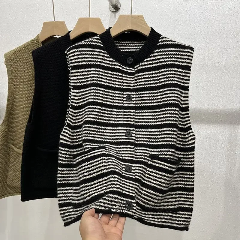 

Neck Ripped Striped Knitted Vest Cardigan for Women Loose Design Cuffless Pocket Sweater Vest Autumn and Winter Outer Wear Round