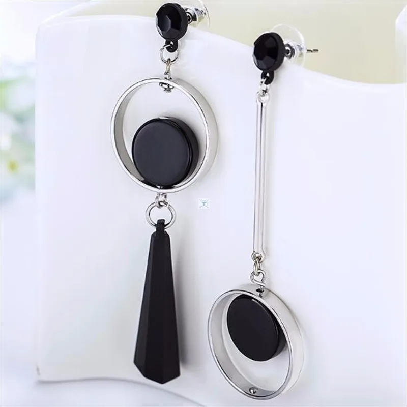 New Asymmetric Women\'s Black Hanging Earrings Hollow Crystal Drop Earrings Rock Geometric Statement Dangle Earrings aretes