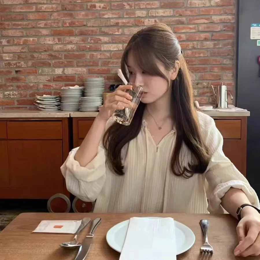 2025年夏新作 スレ ドンデムン 無地 ルーズ ロングスリーブ ワンピース 蝶ネクタイ付き 韓国風 スレ 通気性 コットン Vネック レディース...