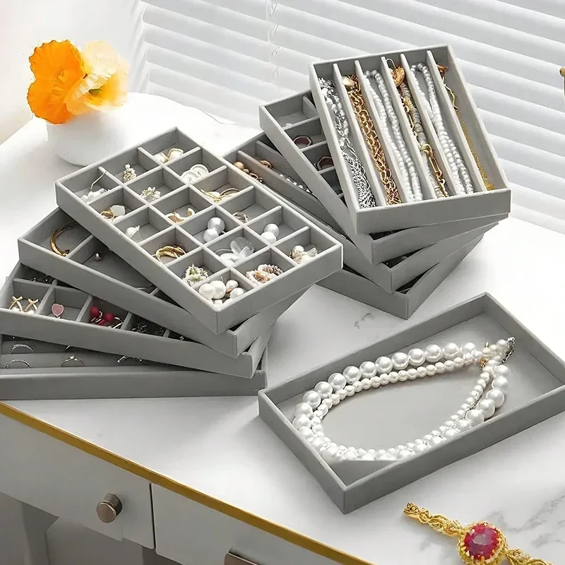 목걸이, 팔찌, 귀걸이 및 반지 정리를 위한 봉제 안감 트레이 스탠드