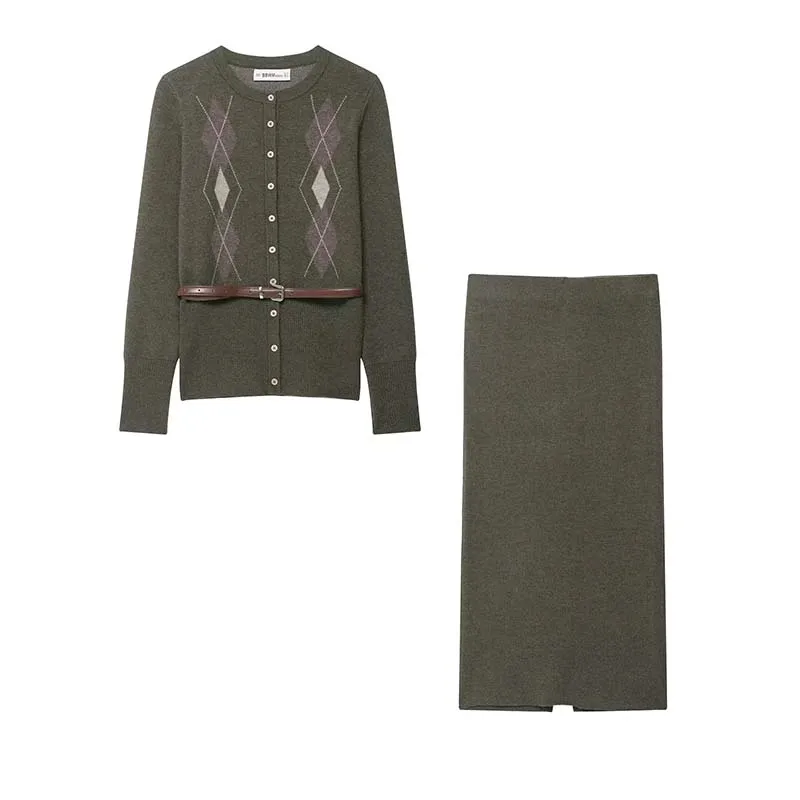 ชุดเซ็ตกระโปรงมิดิผ้าริบสำหรับผู้หญิง 2 ชิ้น คอลเลคชั่นใหม่ปี 2025 แฟชั่นเก๋ไก๋ เสื้อคลุมคาร์ดิแกนถัก ชุดสูทผู้หญิง ชุดฤดูใบไม้ร่วงสำหรับผู้หญิง