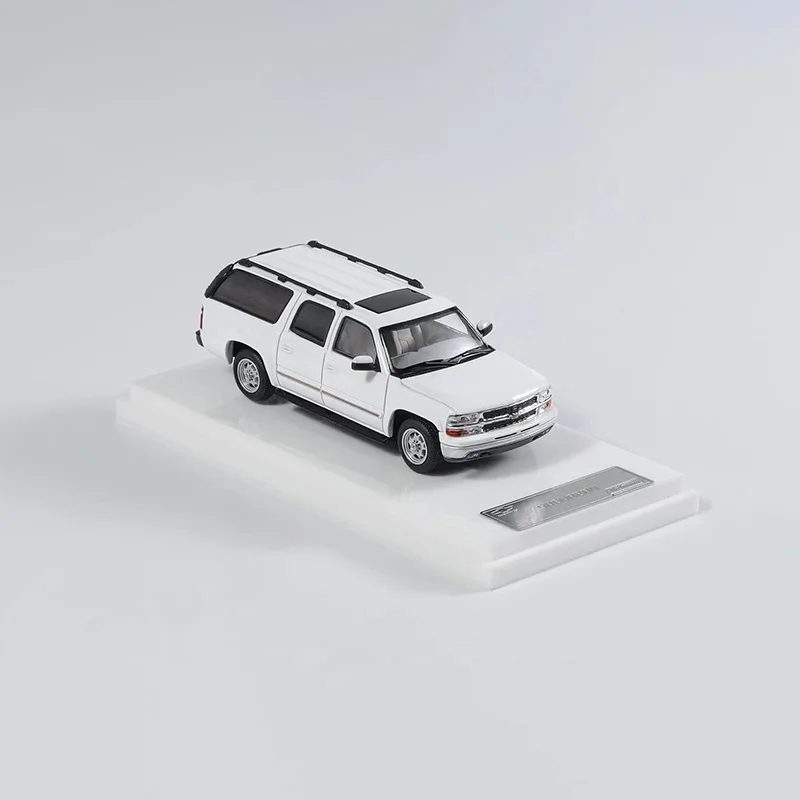 1:64 Scale 2003 Suburban Alloy Car Model Collection Ornaments