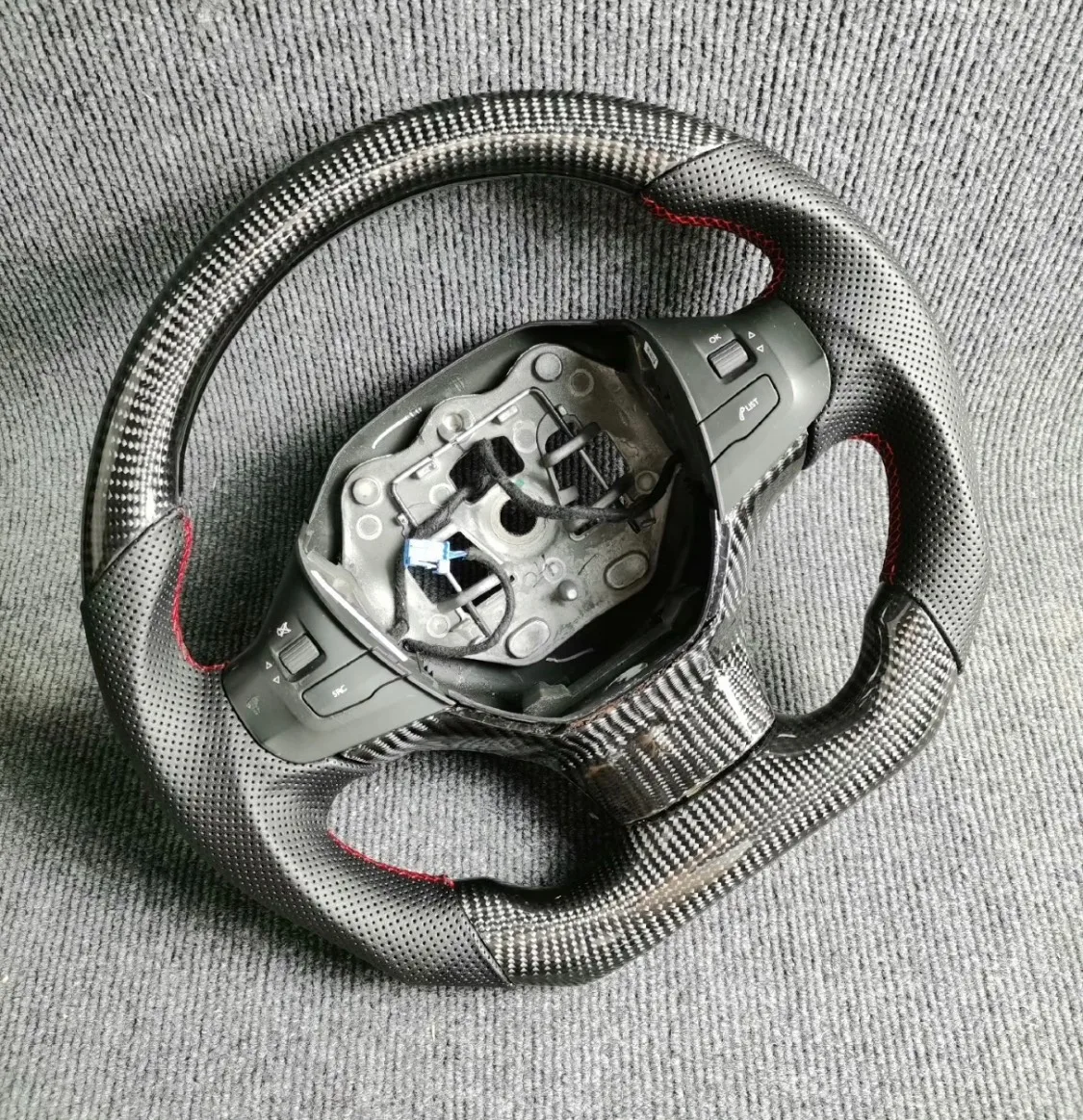 Real Carbon Fiber Steering Wheel with Leather for Peugeot 308 2014-2021 2020 2019 2018 2017