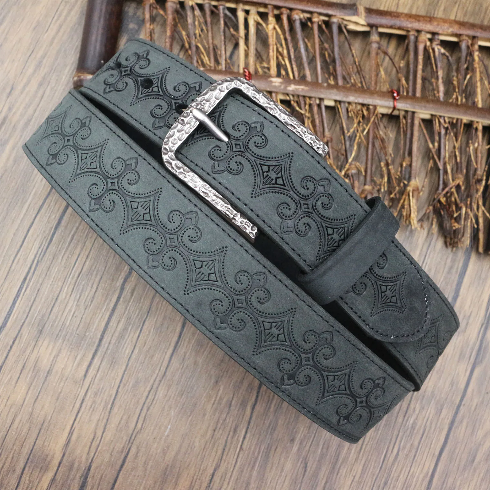 Top Grain Crazy Horse Leather Pin Buckle Belt Classical Western Tooled Art Rugged Vintage Texture Precise Hole Punch Layout