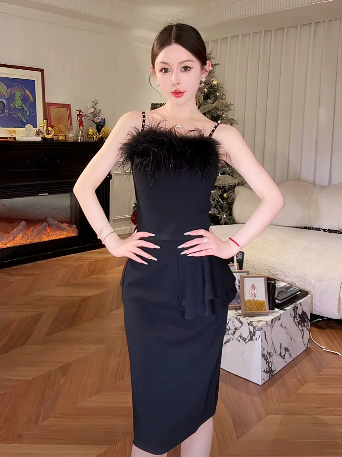 

Feather Collar ter Ne f Skirt Set by Yu Xiaoxiao Spring 2026 Casual Sle Women's Faion Gown