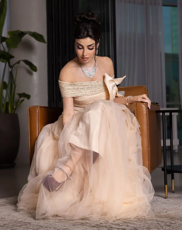 High Quality Customized Floor Length Strapless Backless Beaded Bow Off Shoulder Sleeveless Robe Pour Mariage Invité Part Dresses