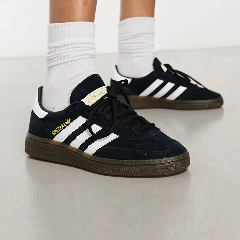 حذاء adidas Originals HANDBALL SPEZIAL كاجوال منخفض الارتفاع كلاسيكي متعدد الاستخدامات ومقاوم للاهتراء وغير قابل للانزلاق باللونين الأبيض والأسود