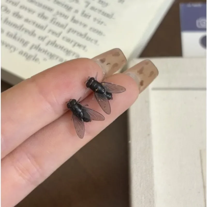 

Grunge Black Abstract Flies Earrings for Women Girls Funny Simulation Stud Earrings Party Jewelry Gift