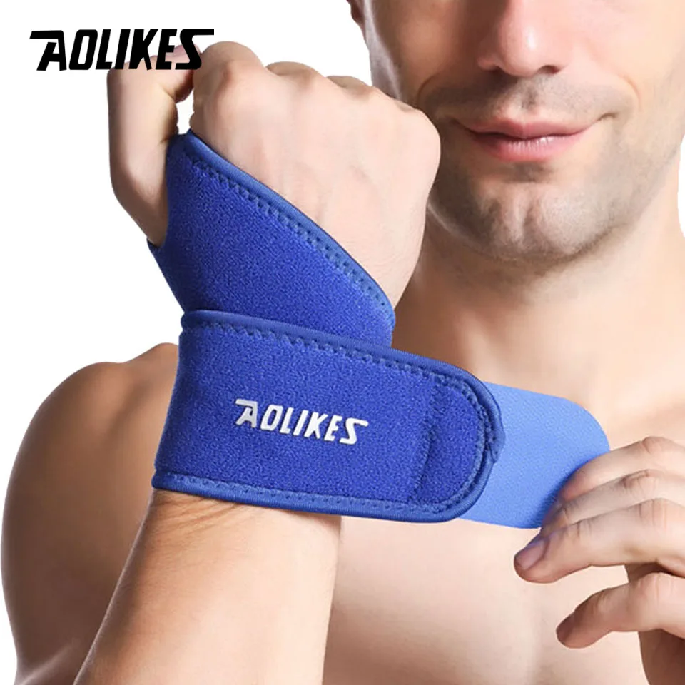 AOLIKES Adjustable Wrist Compression Strap and Wrist Brace Sport Wrist Support for Fitness,Basketball,Weightlifting, Tendonitis