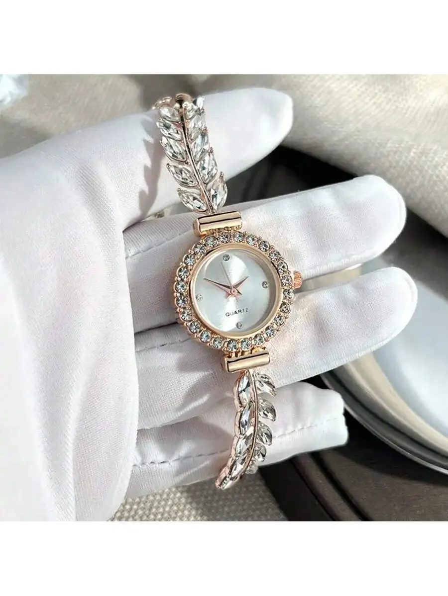 

Womens Rhinestone Leaf Round Dial Minimalist Adjustable Watch