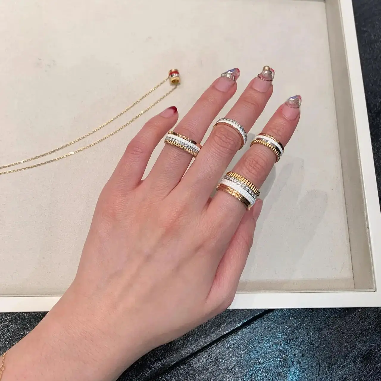 المبيعات الساخنة الفاخرة مربع والعتاد للتدوير الرجال والنساء زوجين خاتم الخطوبة الفضة عالية الجودة عشاق هدية مهرجان رائعة