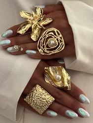 4 Pcs Chunky Vintage Ring Set For Women Fashion Geometric Wave Textured Faux Pearl Metal Rings Holiday Party Jewelry Date Gifts