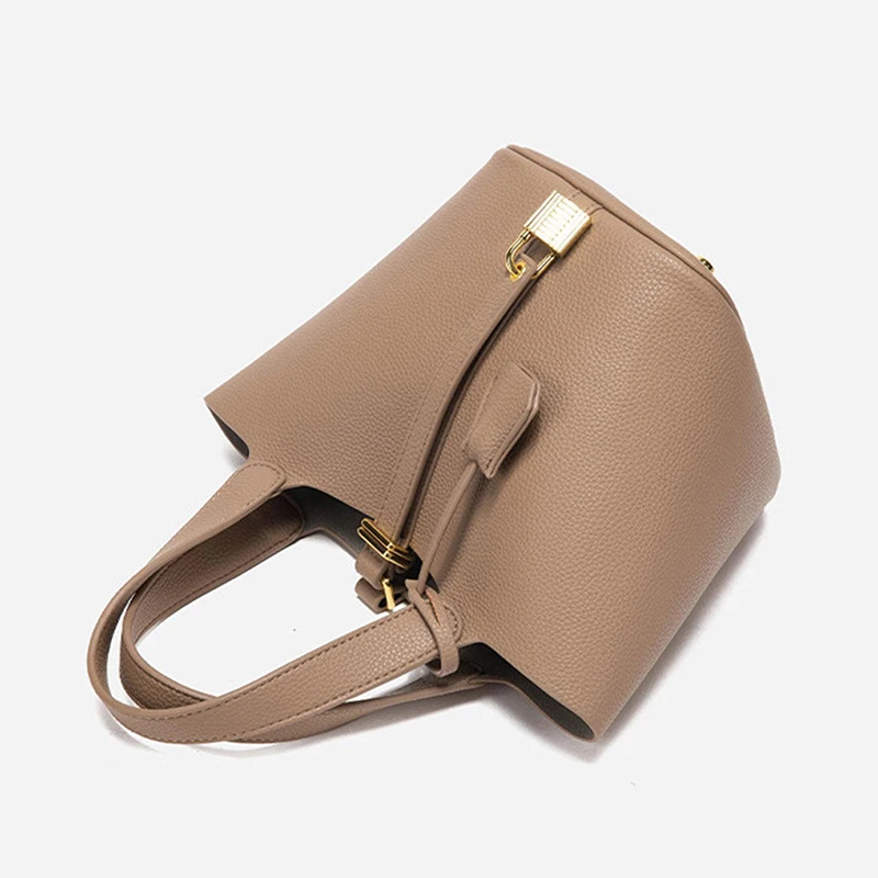 حقيبة يد بقفل ليتشي، شكل حقيبة كلاسيكية عصرية بسيطة بلون سادة، تصميم متخصص كاجوال.