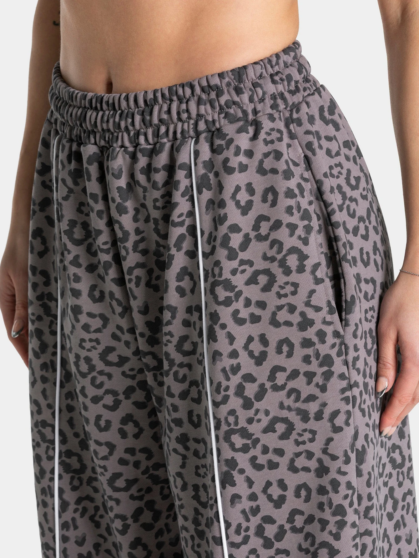 Leopard Long Pants Ladies Eye-catching Fashion Slim Casual Full Length Trousers