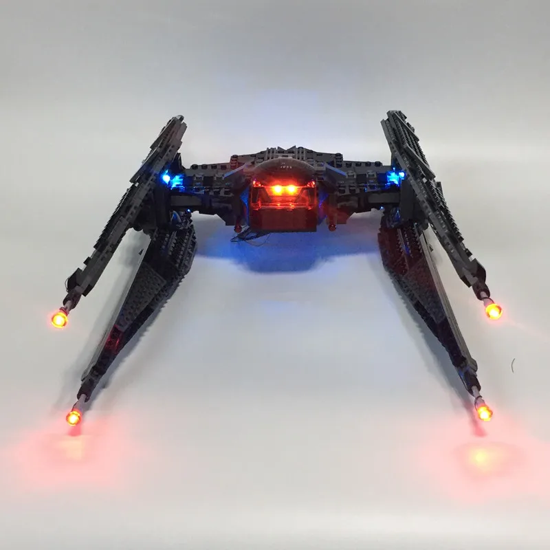 

Комплект светодиодного освещения подходит для LEGO Wars Kylo Ren's TIE Fighter 75179 (не включая строительные блоки)