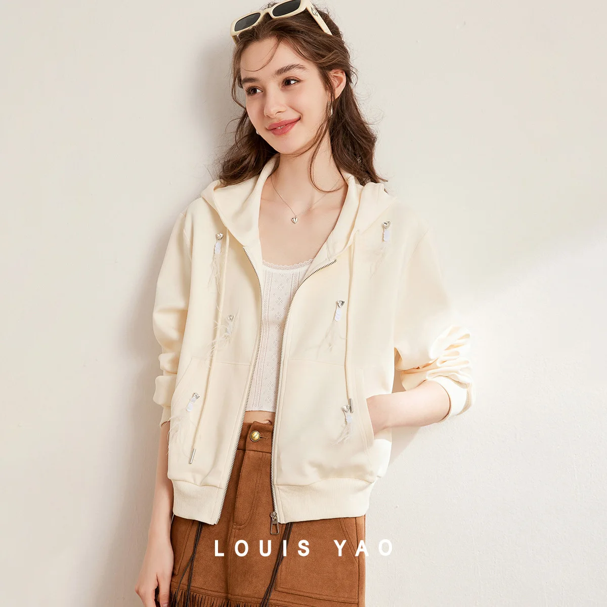 

LOUIS YAO Zipper Sweatshirt Cardigan 2025 Autumn Casual Knit Drop Sleeves Women's Coat Stylish Feather-Adorned Hooded Coat