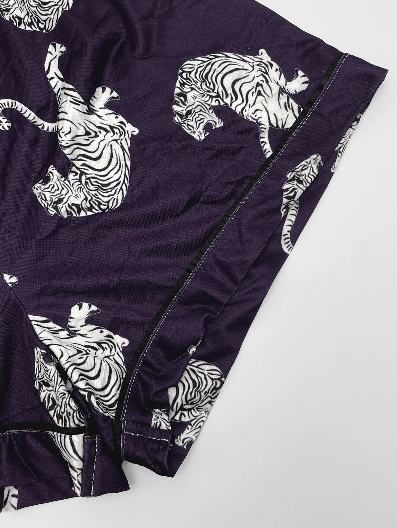 2-Piece Set of Standard Size Women's Four-Season Spring and Summer Pajamas Set for Women, Casual and Fashionable Animal Print Sh