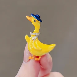Cute Enamel Yellow Duck Rhinestone Brooches For Girls Kids Cartoon Duck Animal Party Casul Pins Buckle Corsage Party Jewelry
