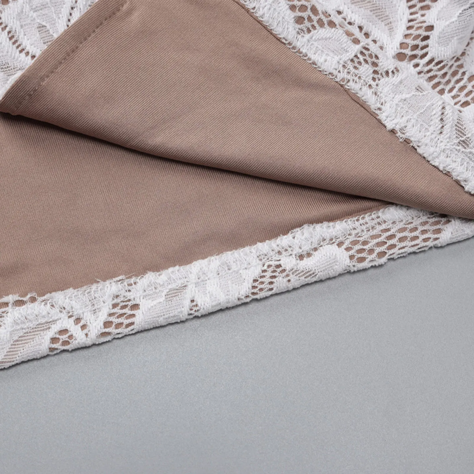 فستان نسائي طويل ضيق شفاف مزهّر من الدانتيل بحمالات رفيعة فستان كامي لحفلات الكوكتيل وحفلات التخرج وحفلات الزفاف للضيوف