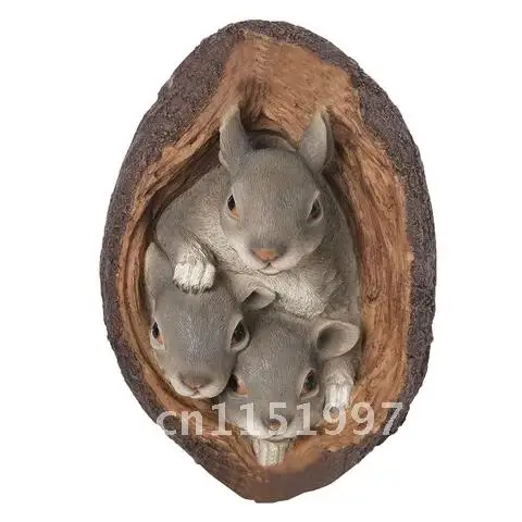 Humorous Cartoon Resin Squirrel Tree Hole Statue Figurine Ornaments for Enchanted Garden Gift Outdoor Decoration Courtyard Acce