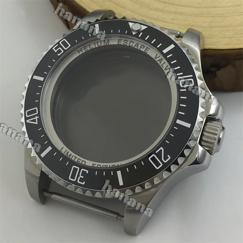 43mm silver case sapphire glass equipped with NH35A NH36 4R35 4R36 NH34 NH38 NH39 NH70 automatic movements resistance 100 meters