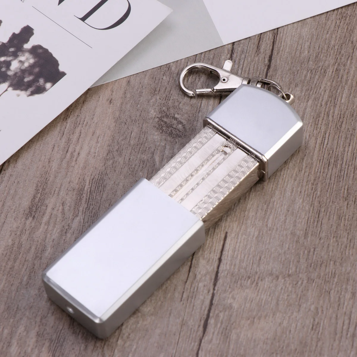 

Outdoor Ashtraysashtray with Lid Smoking Keychain Accessory Silver Portable Pocket